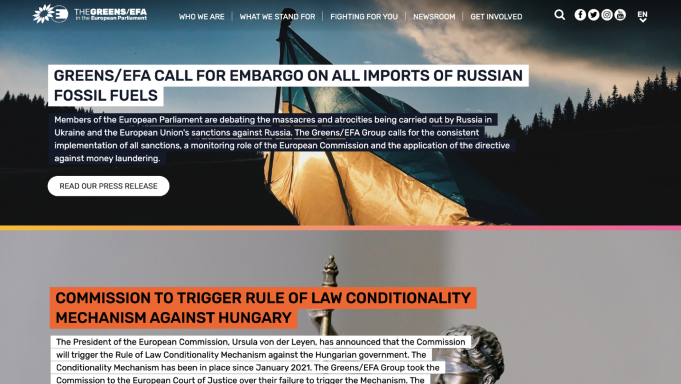 Greens/EFA Website Farbechiffre mit grüner Flagge und Text über fossile Brennstoffe und geopolitische Themen.