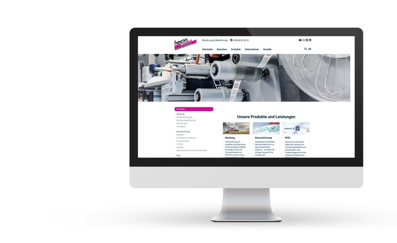 B2B Website von admk Computerbildschirm mit Website-Layout und mehreren Feldern für Informationen.